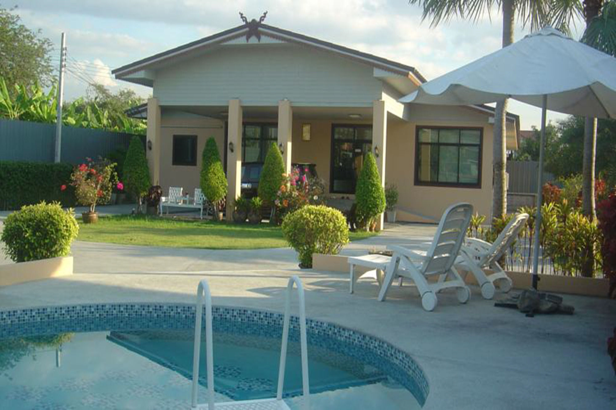 Qg Resort Banguecoque Exterior foto